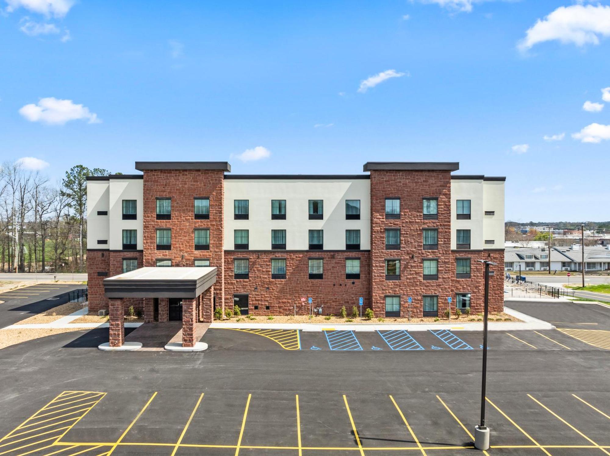 Cobblestone Hotel & Suites - Foley Exterior photo